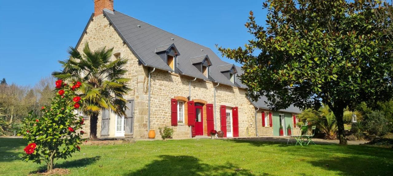Bed and Breakfast La Pichonniere Isigny-le-Buat Екстер'єр фото