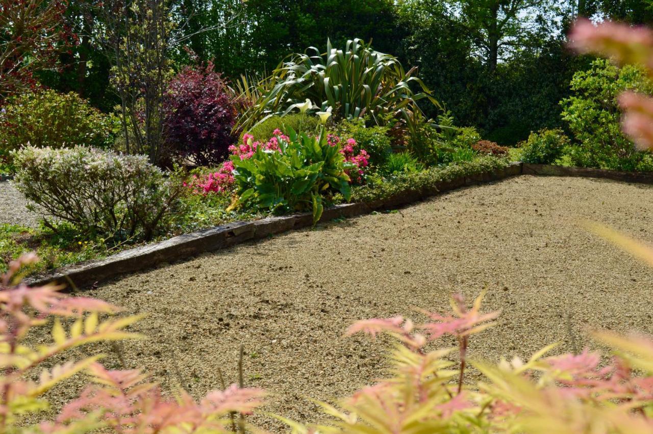 Bed and Breakfast La Pichonniere Isigny-le-Buat Екстер'єр фото