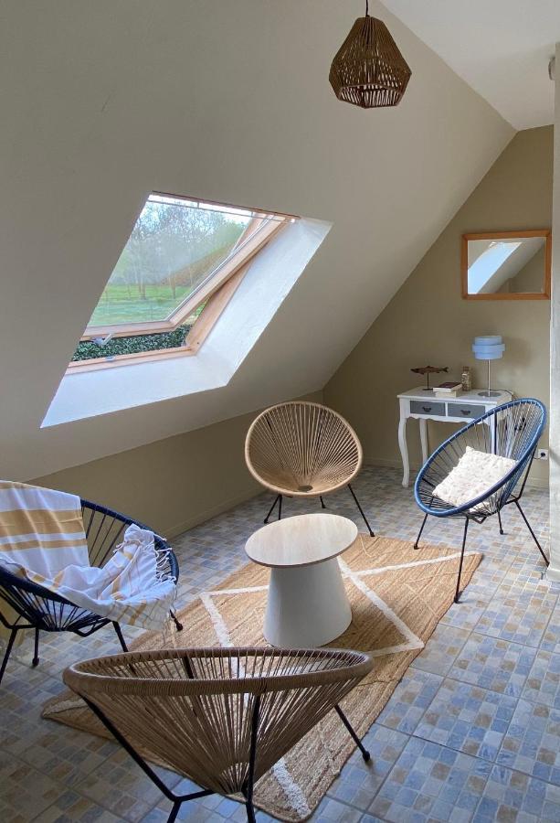 Bed and Breakfast La Pichonniere Isigny-le-Buat Екстер'єр фото