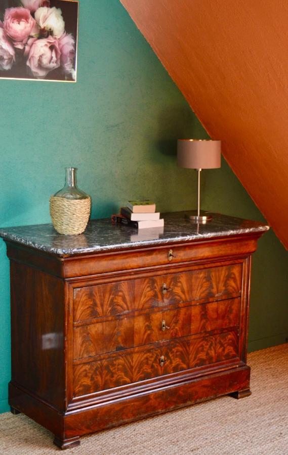 Bed and Breakfast La Pichonniere Isigny-le-Buat Екстер'єр фото
