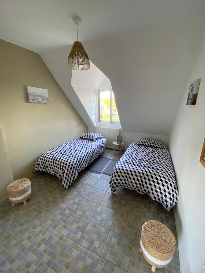 Bed and Breakfast La Pichonniere Isigny-le-Buat Екстер'єр фото