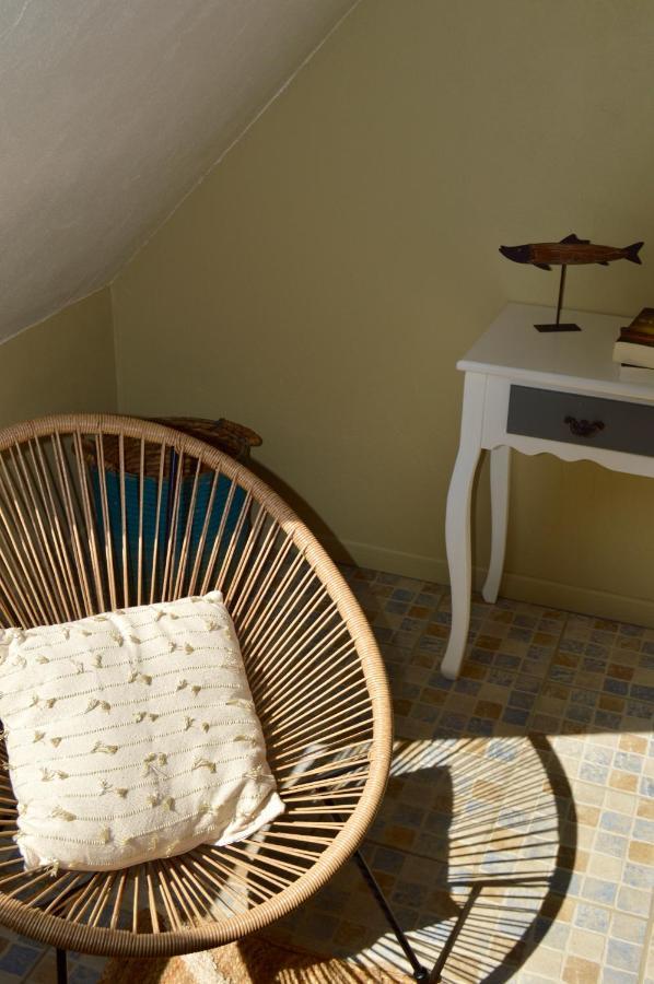 Bed and Breakfast La Pichonniere Isigny-le-Buat Екстер'єр фото