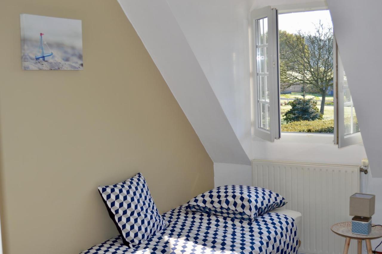 Bed and Breakfast La Pichonniere Isigny-le-Buat Екстер'єр фото