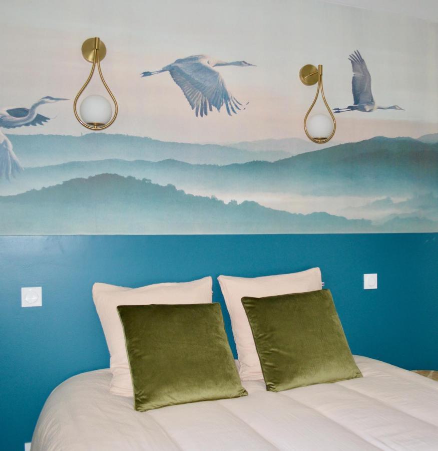 Bed and Breakfast La Pichonniere Isigny-le-Buat Екстер'єр фото